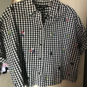 Unique top with beautiful detailing